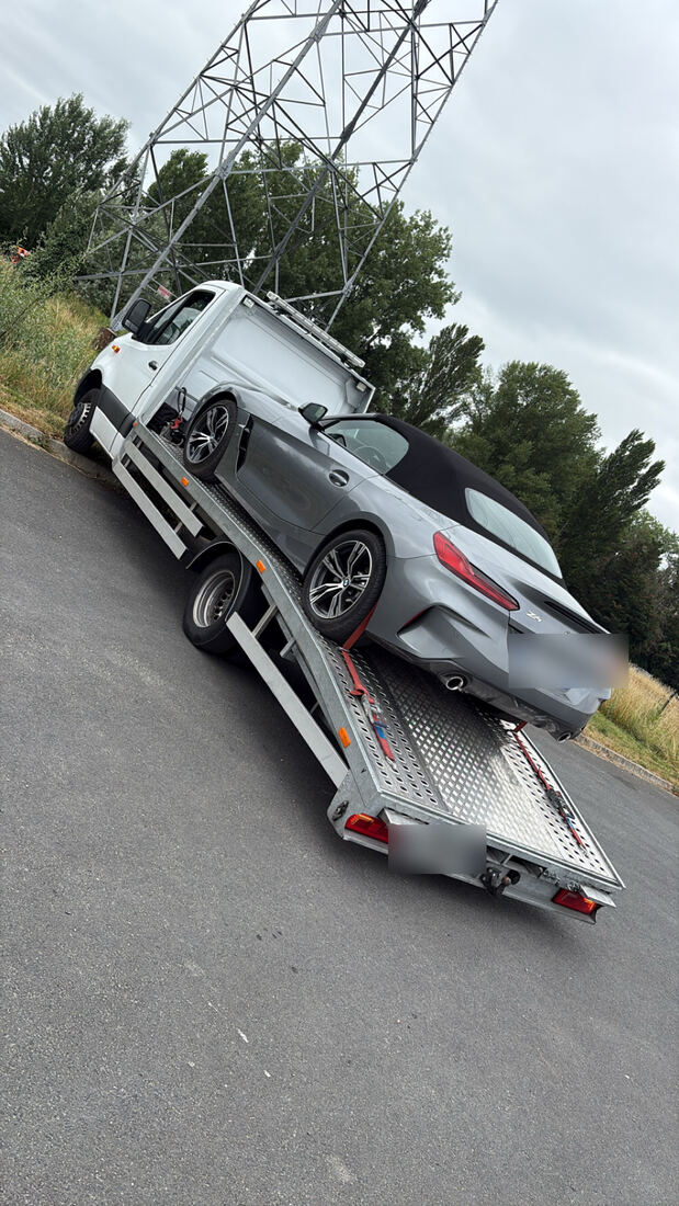 Dépannage et remorquage Bordeaux : BMW Z4 cabriolet chargée sur plateau